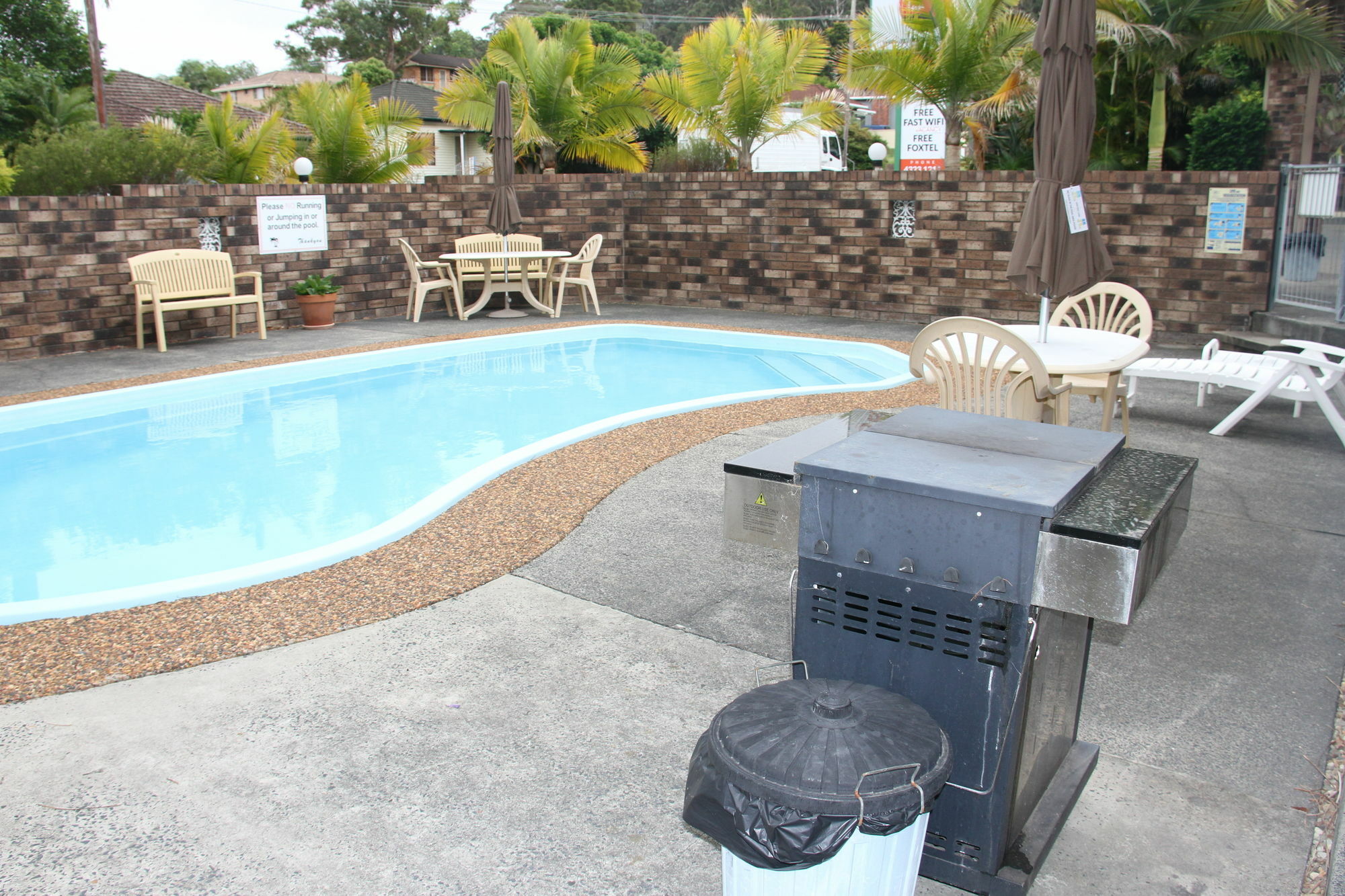 Gosford Palms Motor Inn Exterior photo